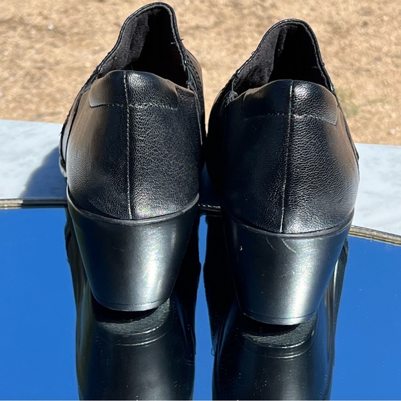 Clarks Emily 2 Cove, Black, Slip-on Shoe, 8, Ruching Detail, 2” Heel, Like New - Picture 10 of 13